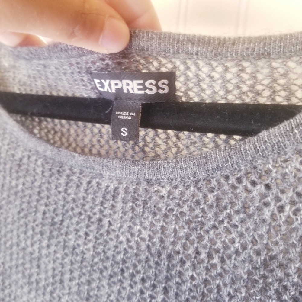 Express Fishnet Gray Sweater Size Small - Picture 6 of 6